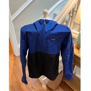 Patagonia Blue and Black Raincoat